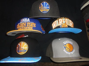 GOLDEN STATE WARRIORS~MITCHELL & NESS ELIGE UN SOMBRERO/GORRA NUEVO - Imagen 1 de 11