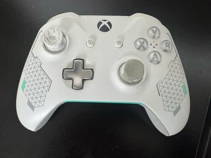 Controller Wireless Microsoft Xbox One S Sport Bianco Edizione Limitata | SPEDIZIONE GRATUITA - Foto 1 di 3