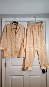 Suzanne Somers elegantes Pyjama-Set mit Satin-Feeling in Goldgelb L - Bild 1 von 7