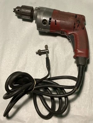 Broca elétrica Milwaukee Magnum Hole Shooter 3/8" com fio Cat# 0224-1 funciona - Imagem 1 de 4