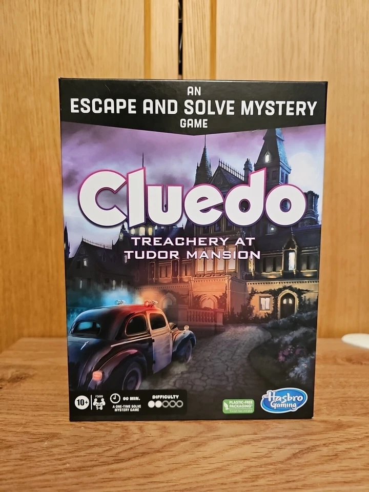 CLUEDO Board Game - NEW/ Treachery at Tudor Mansion (Hasbro 2022)