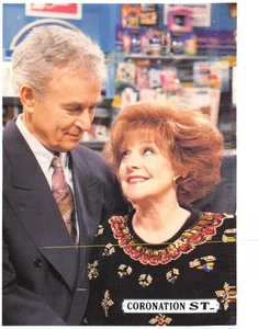 POSTALES CORONATION ST TED & RITA SULLIVAN SIN USAR TALLA CONTINENTAL MUY BUENAS - Imagen 1 de 2