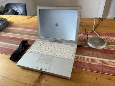 Vintage Apple iBook G3 (Schneeweiß/Dual USB) Laptop - funktioniert mit Netzteil - Bild 1 von 4