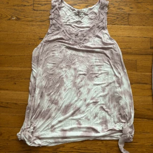 Torrid Women's Purple White Sleeveless Lace Super Soft Knits Tank Top Size 2 - Picture 1 of 6