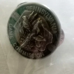 Pin de solapa del 100 aniversario de Pennsylvania Game Commission No. 3126 - Imagen 1 de 3