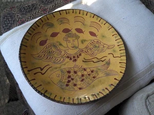 2009 GINGER CAZAN CABIN CRAFT REDWARE ART POTTERY ANGEL PLATE 11" signed - Picture 1 of 3