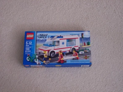 Lego City 4431 Ambulance NISB factory sealed + ins shipping - Image 1 of 4