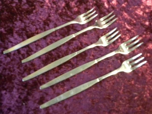 FROSTFIRE 5 Seafood Shrimp Cocktail Forks Oneida Community Stainless Steel USA - Picture 1 of 3