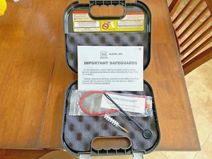 Glock Factory OEM Hard Pistol Case,Manuel,Lock,Clean Rod&Brush,All models - Picture 1 of 5