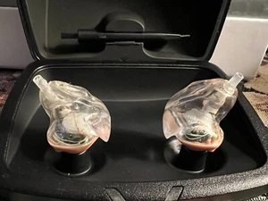Brand New ~ Starkey Evolv AI 2400 Rechargeable ITC HEARING AIDS ~ Case & Charger - Picture 1 of 18
