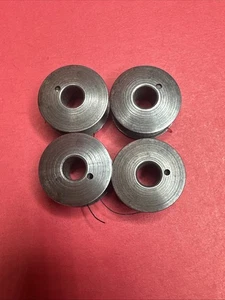 4 Rare Blackside Original 1-Hole Singer Class 66 Sewing Machine Bobbins 99,201+ - Picture 1 of 1