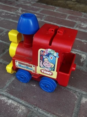 Antigo Trem TOMY Tuneyville Red Choo Choo Testado e Funcionando Sem Registros - Imagem 1 de 4