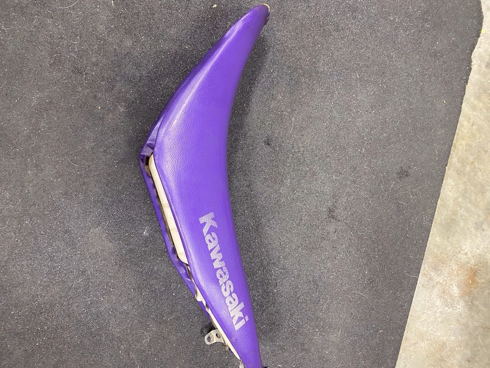 Kawasaki KX125 1997 asiento original  Foto 1 de 4