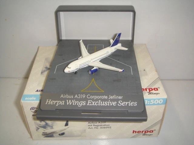 Herpa Wings 500 Airbus Industries A319-100 CJ "Corporate Jetliner" 1:500 Boxset - Image 1 of 1