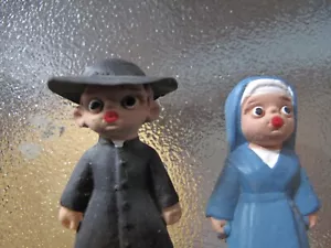 Spanish Set MUD PEOPLE Figures Terra Cotta - Priest & Sister Nun - Picture 1 of 5