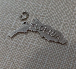 Beau Sterling Silver Florida State Charm Pendant Souvenir - Picture 1 of 3