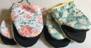 Var Prints Mini Oven Mitts Set of 2 Silicone Grip Protect Hands Surfaces Kitchen - Picture 1 of 8