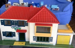 Vintage 60c Triang Toy Ltd Dolls House In NeedOf Restoration+ Mixed Furniture - Picture 1 of 24