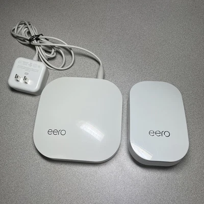 eero D010001 Beacon Mesh WiFi Range Extender + A010001 Combo W/cord - Image 1 of 4