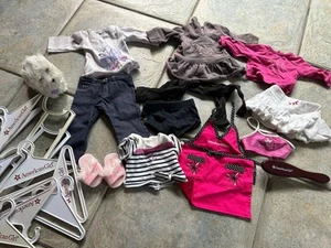 Huge Lot Of Assorted American Girl Clothes And Accessories - Picture 1 of 9