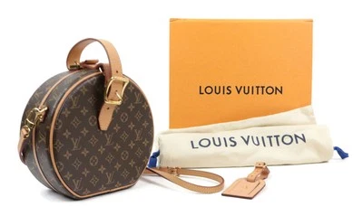 Bolso de hombro Louis Vuitton Petite Boite Chapeau bidireccional en caja DR2179 2019 Francia Foto 1 de 4
