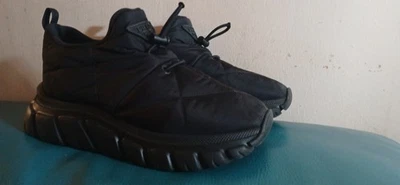 Zapatillas sin cordones Prada Rush acolchadas de nailon talla 8 negras Foto 1 de 4