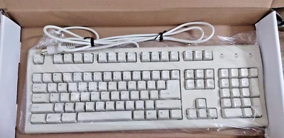 VINTAGE GENERIC UNBRANDED STANDARD WINDOWS KEYBOARD AT CABLE RM0-KBRK - Image 1 of 4