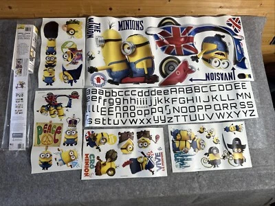 Calcomanía de pared Minions dibujos animados pegatina de vinilo extraíble bandera de Gran Bretaña ciclomotor EE. UU. Foto 1 de 4