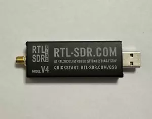 RTL-SDR Blog V4 Genuine R828D 1PPM HF BiasT SMA Dongle Limited Edition - Picture 1 of 5