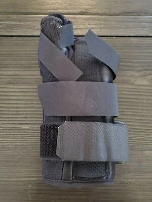 OTC Wrist Splint, 8-Inch Adult, Lightweight Breathable, Small (Left Hand) - Image 1 of 3