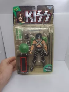 Mcfarlane Toys KISS PETER CRISS 7" Ultra-Action Figure with Accessories 1997 NEW - Picture 1 of 10