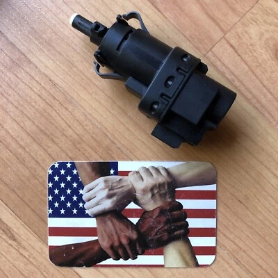 Interruptor de luz de freno de faro Land Range Rover LR2 Evoque LR032956 Foto 1 de 4