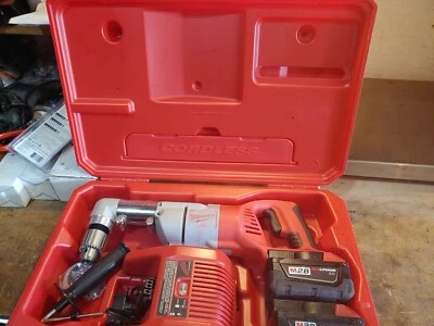 Milwaukee 0721-21 M28 28 伏直角钻套件 — 第 1/4 张图片