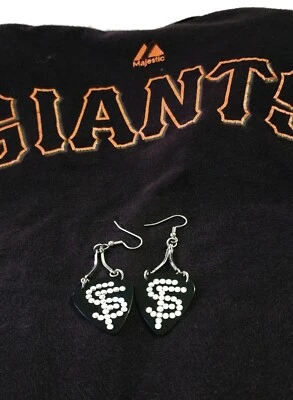 Pendientes colgantes de béisbol de los Gigantes de San Francisco de 2,5" con tachuelas de cristal para guardabarros Foto 1 de 4