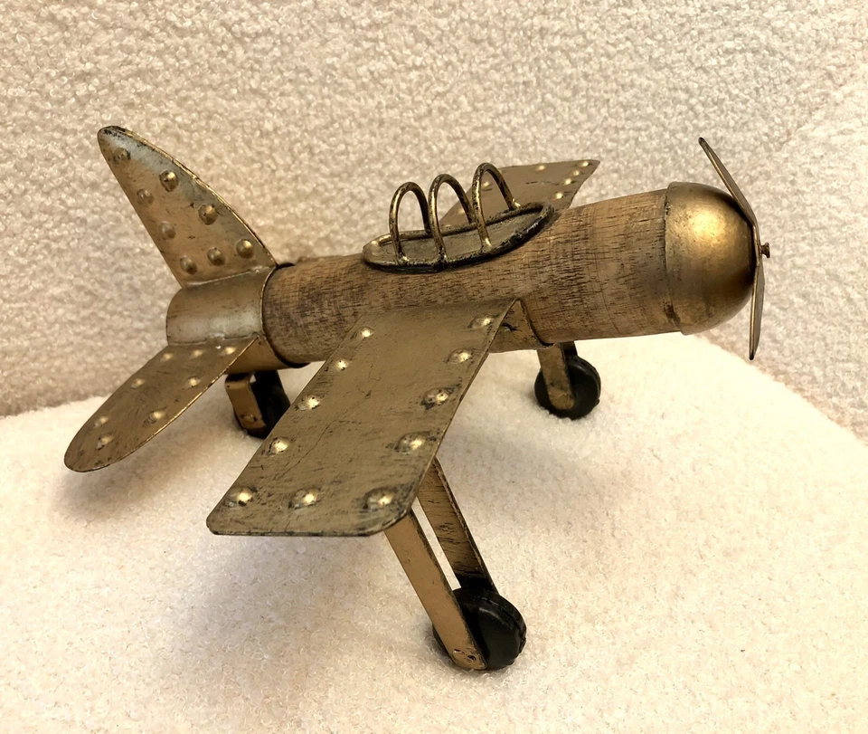 Hélice retro de metal y madera para decoración de avión tono dorado móvil 10x9x5 pulgadas Foto 1 de 4