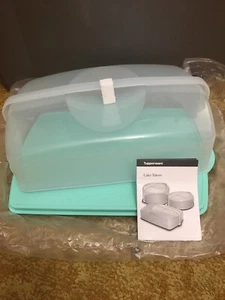 TUPPERWARE Bake N Take 18 Cupcake And Rectangle Cake Taker -MINT Base- New - Picture 1 of 12