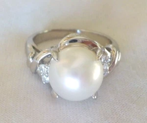 Estate Solid Platinum 900 Cream Pearl Diamond Ring - 6.96 gms, Sz 5, 0.08 ctw - Picture 1 of 11