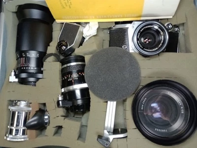 Exakta VX1000 + Flektogon 25mm F4 + Isco 35mm F2.8 + J 135mm F4 + Ber 200mm F3.5 - Bild 1 von 4