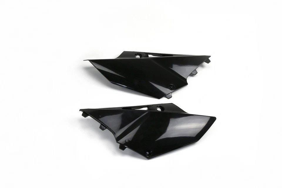 Paneles laterales negros UFO placas numeradas Yamaha YZ125 15-21, YZ250 15-21 2 tiempos Foto 1 de 1