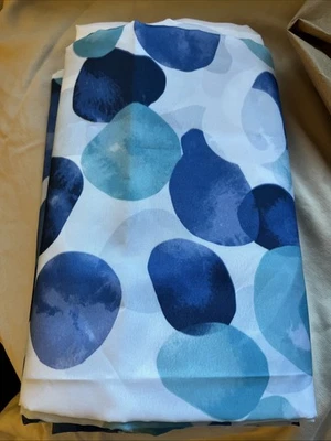 Cortina de ducha marca Mainstays-estándar. Azul, Aqua, blanco. Caja abierta Foto 1 de 2