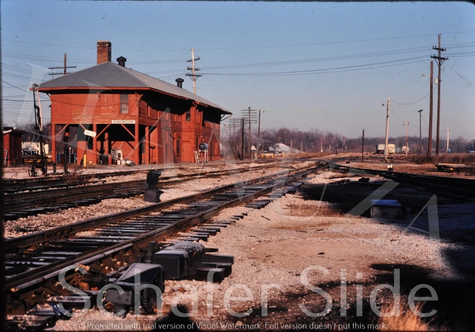 Original Slide Erie Lackawanna Huntington station IN Jan 1980 - Image 1 of 1