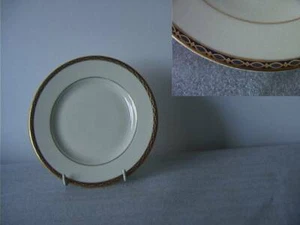 Minton - St James - Tea / Side Plate (6 1/2") - Picture 1 of 1