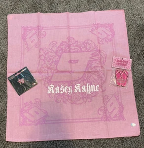Kasey Kahne Anstecknadel & Magnet mit 2007 Bandana Schal Einstecktuch - Bild 1 von 2