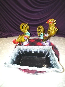GIFT IDEAS VINTAGE CERAMIC ROOSTERS AND FLOWER PLANTER - Picture 1 of 9