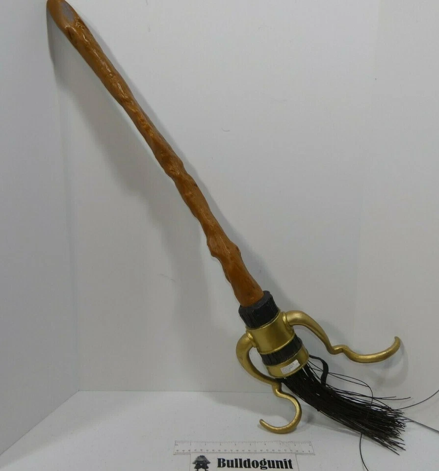 Vassoura de quadribol Harry Potter fantasia de Halloween adereço brinquedo plástico rubis - Imagem 1 de 4