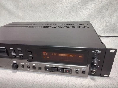Tascam Teac CD-RW900SL Lettore CD Recorder 24-bit Converters Pro Music Live Gear - Immagine 1 di 4