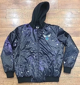 Vintage Charlotte Hornets Galaxy NBA Space Hoodie Jacke Large LG Puffer schwarz - Bild 1 von 9