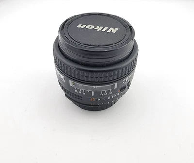 Lente Nikon AF Nikkor 28 mm 2,8 enfoque automático gran angular montaje F Foto 1 de 4