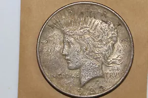 1922-P Envelope Toned VAM1A Line In Tiara 90% Silver Peace Dollar AU (PDX2683) - Picture 1 of 2