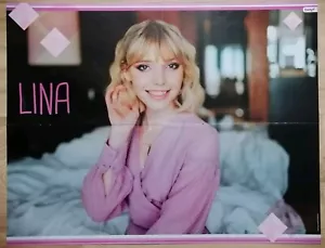 HEY!🔥XL A2' Poster von LINA LARISSA STRAHL/KAROL SEVILLA 📽️🎬🎤🎶 - Bild 1 von 2